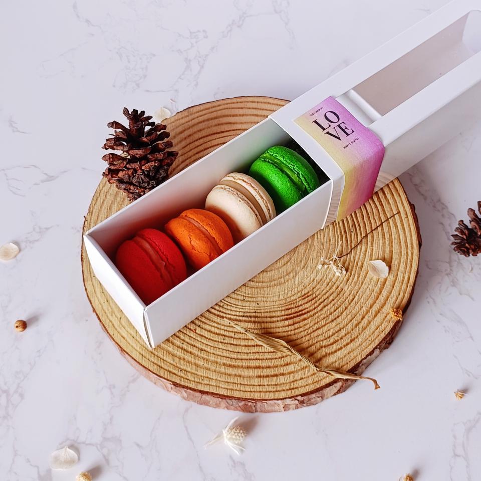 PastryVille Cloud Macarons Box